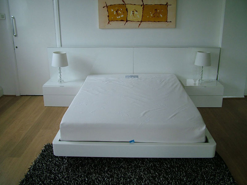 Dreams200 bed and cabinets in gloss white