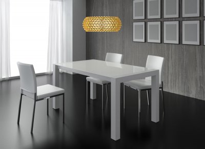 LB2 dining table