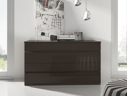 IN chest of drawers