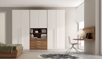 Store wardrobe 13