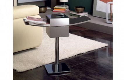 Smile side table