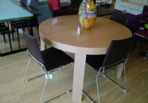 Overal dining table oak