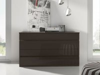IN chest of drawers