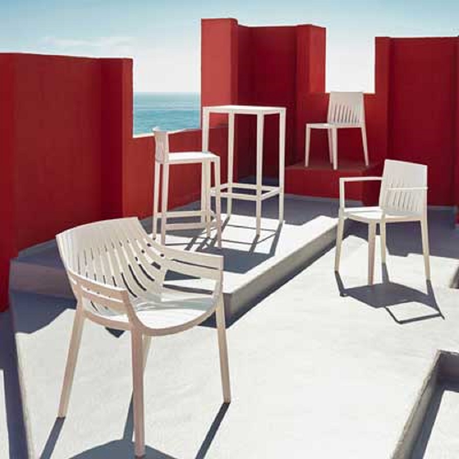 Outdoor dining chairs
