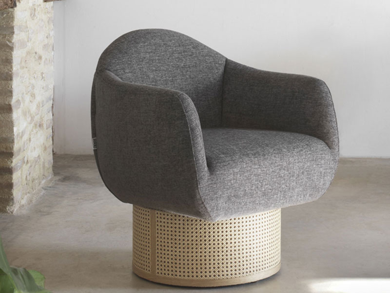 Guvo Armchair