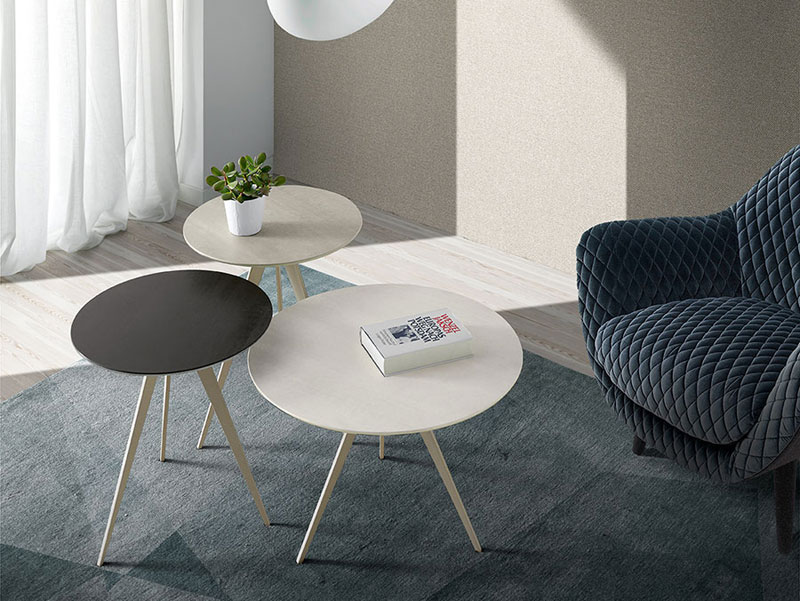 Trendy ceramic round coffee table