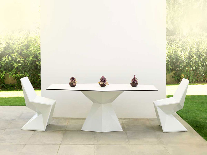 Vertex Outdoor Table