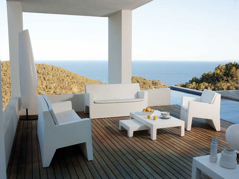 Jut Outdoor Lounge Chair