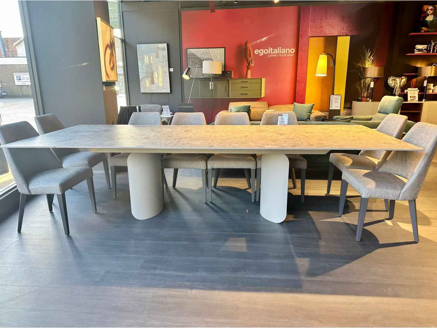 Loop Dining Table Exdisplay