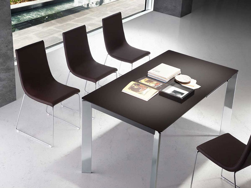 Link extendable dining table