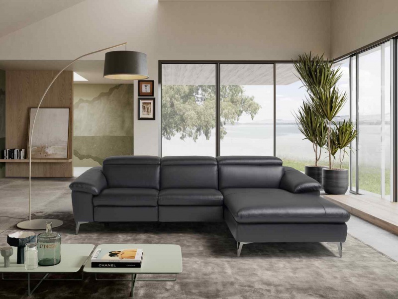 Martine Sofa with Chaise
