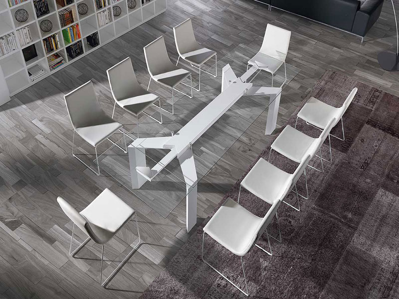 Metropolis glass extendable dining table
