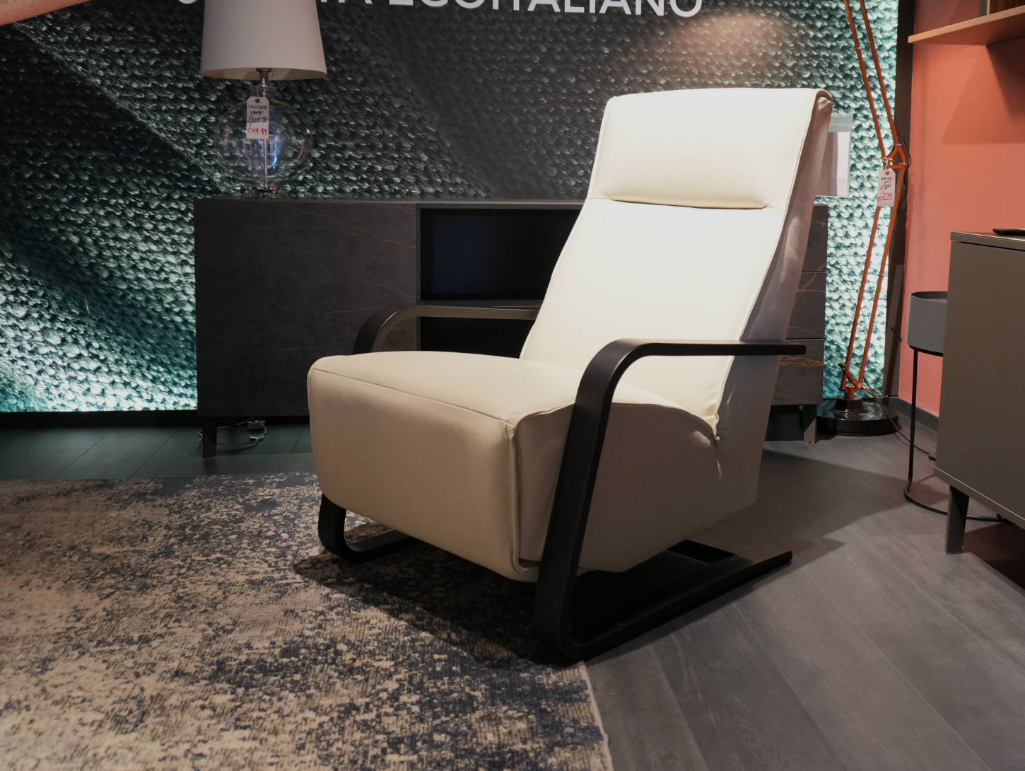 Ex-Display Buoyant Single Armchair