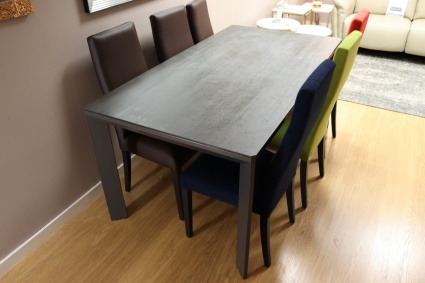 Urban Extending Dining Table Ex-display
