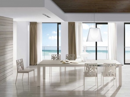 Cosmopolitan dining table