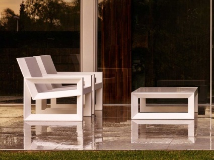 Frame Outdoor Lounge Chair