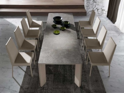 New York ceramic dining table