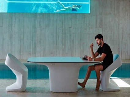 UFO Outdoor Table