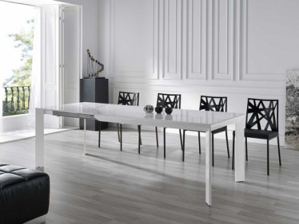 Urban glass dining table