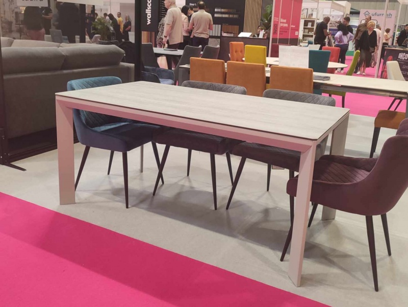 Urban Dining Table Ex-display