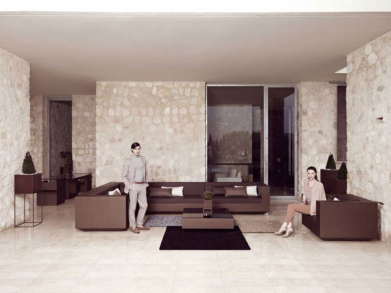 Vela Outdoor Lounge Chair